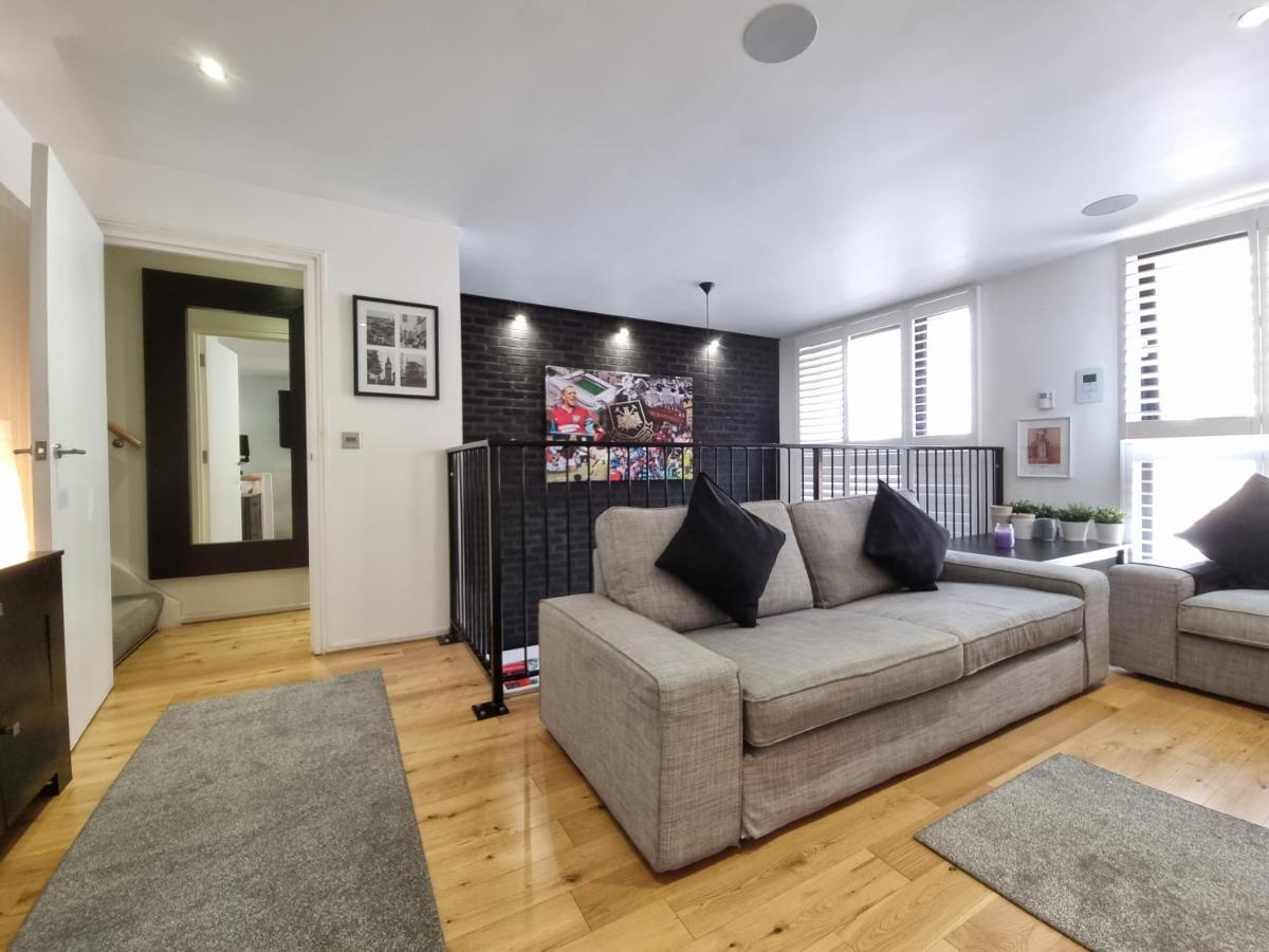 Deluxe Townhouse Zone 1 Brick Lane Holiday home *