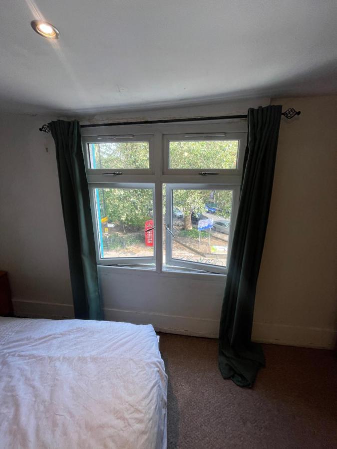 Private Double Bed & Breakfast London