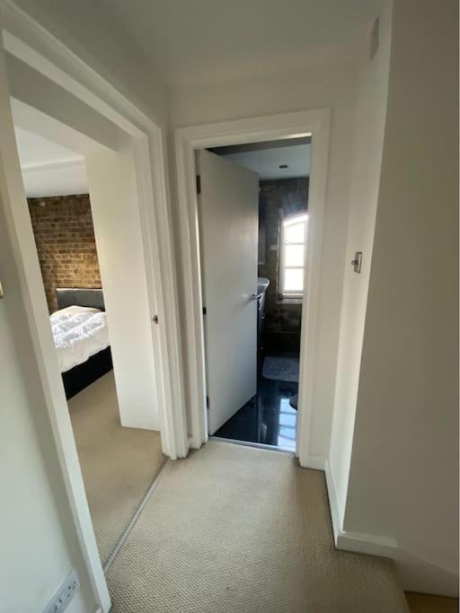 Appartement Luxury Artistic 2 Bedroom W/balcony-great Location *