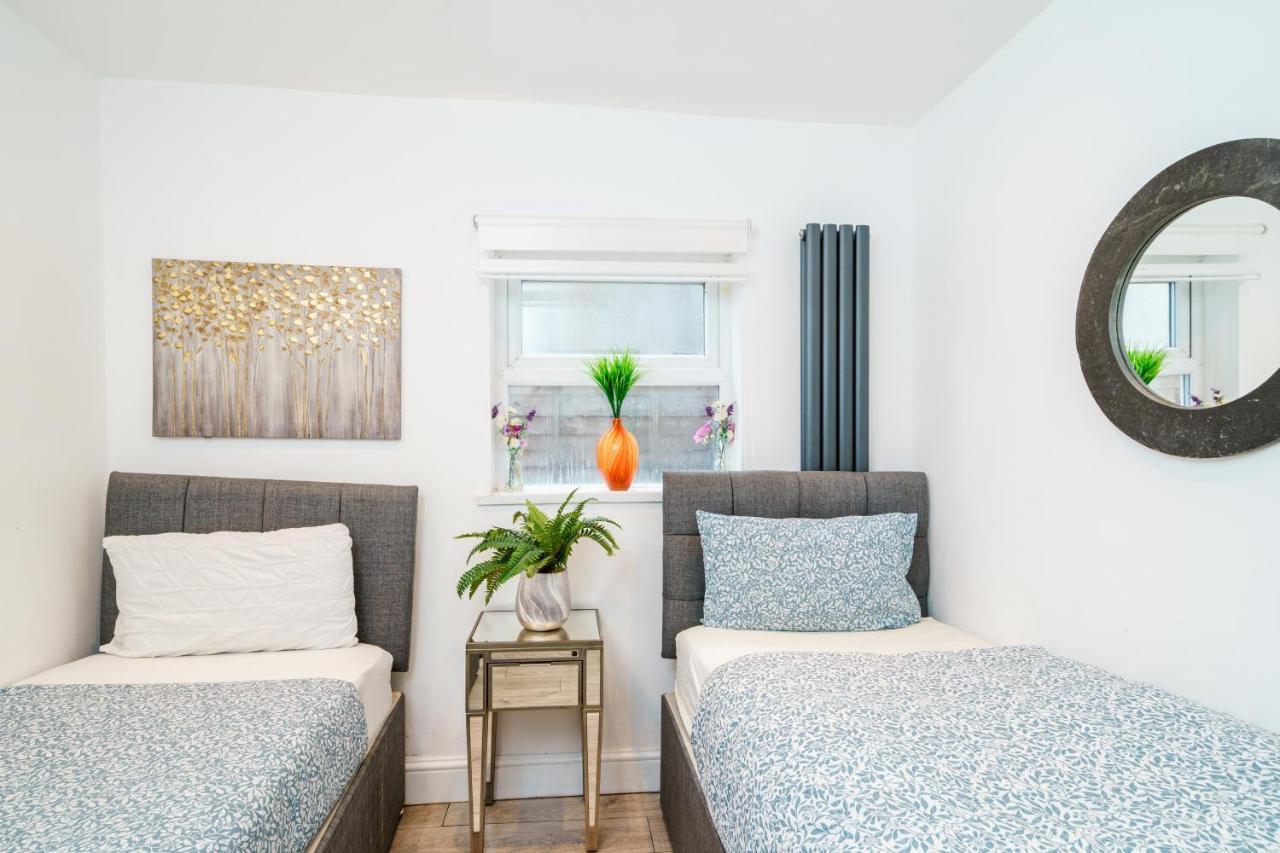 Modern 2 Bed Close To Westfield Stratford Mall With Garden