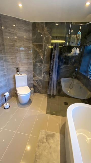 Stunning Double Bedroom Greenwich With Private Bathroom Accommodatie bij particulieren