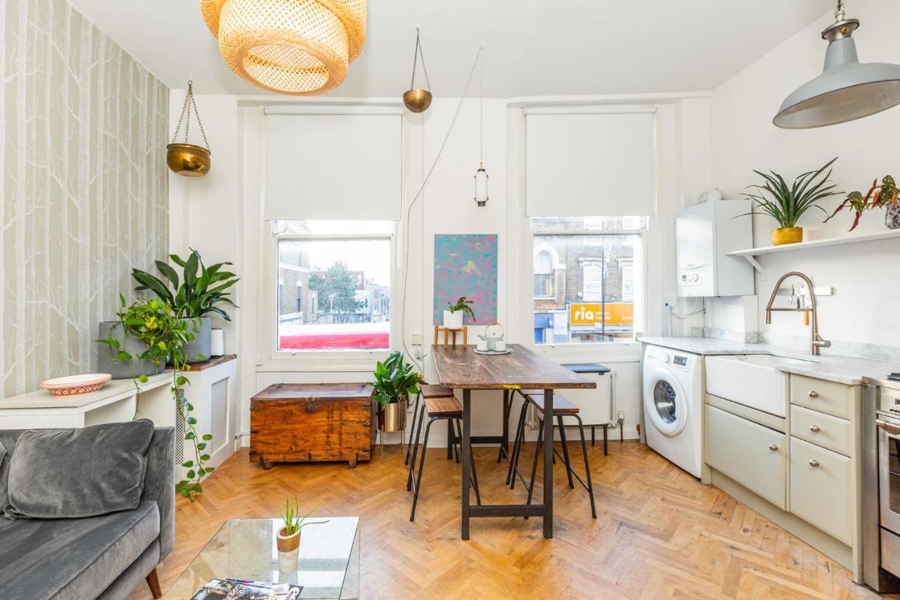 Stunning 2br Wpatio In Dalston, 2 Min To Tube Appartement Londen