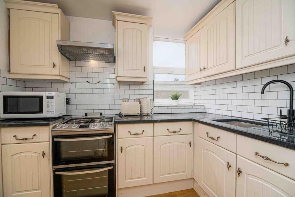 Apartment Cosy 2 Bed Flat In East London