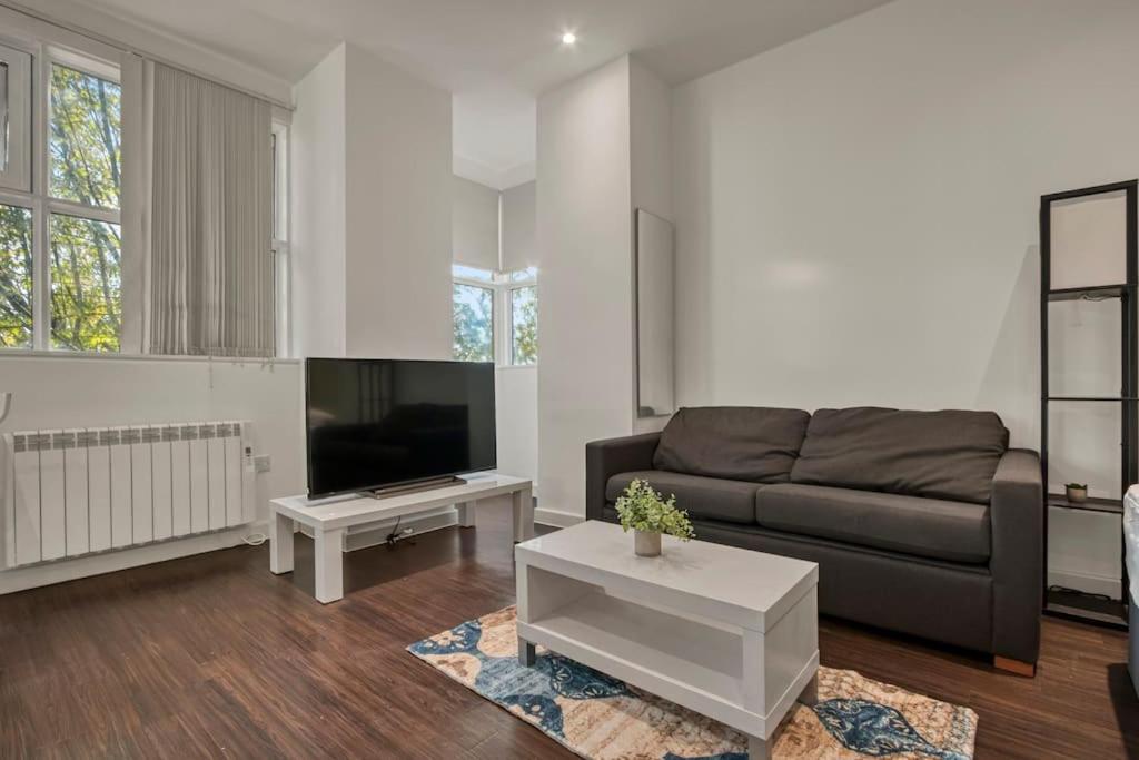 Cosy & Modern Studio * London
