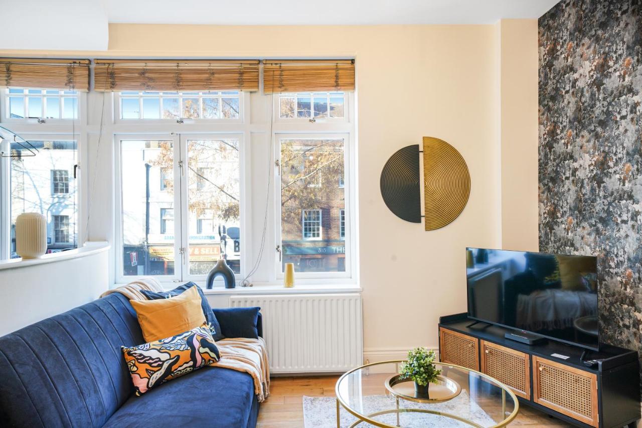 Central Hackney Abode - Balcony Appartement Londen