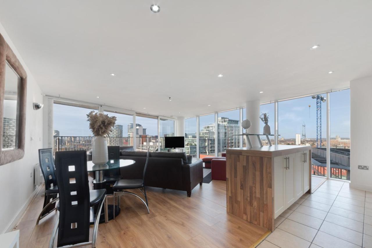 Excel 3 Bedroom Near City Airport And O2 Arena Apartment *