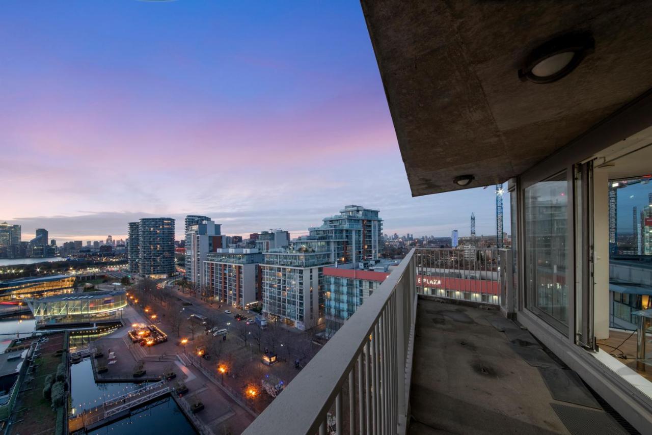 Excel 3 Bedroom Near City Airport And O2 Arena Apartment London