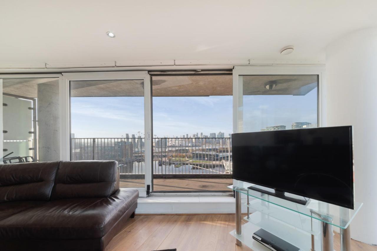 Apartment Excel 3 Bedroom Near City Airport And O2 Arena London