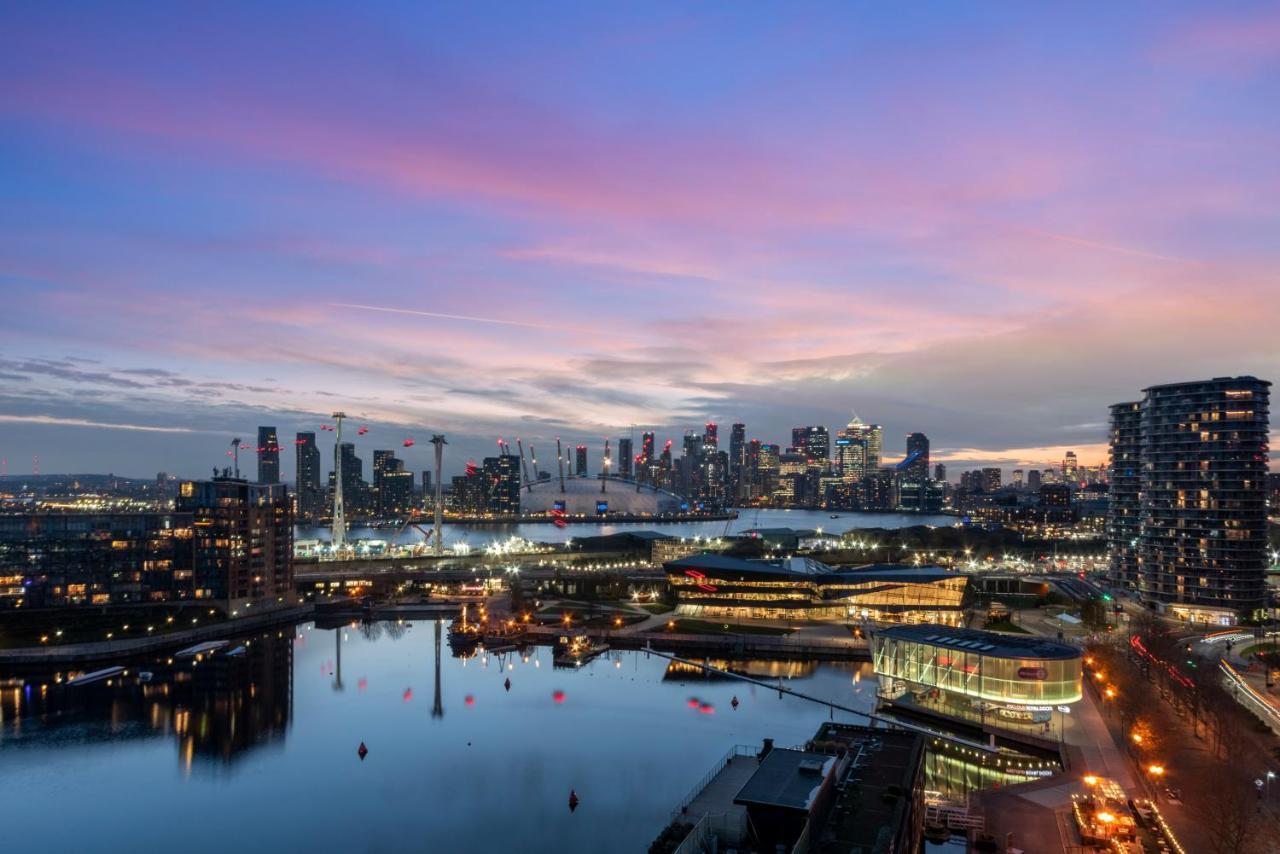 Excel 3 Bedroom Near City Airport And O2 Arena Apartment *