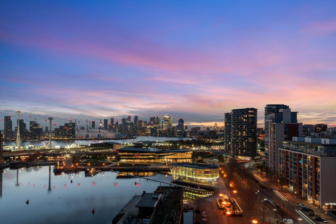 Excel 3 Bedroom Near City Airport And O2 Arena Apartment *