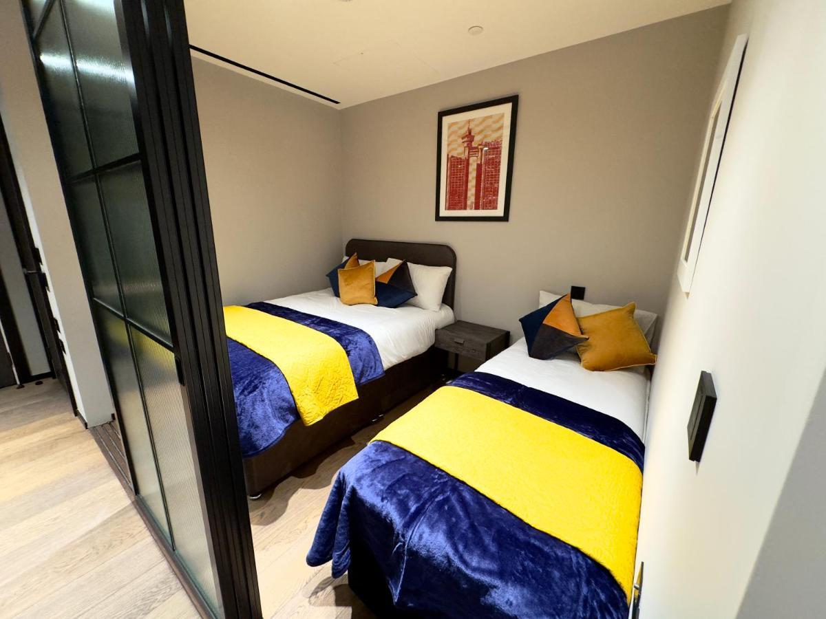 Modern, Stylish Apartment *