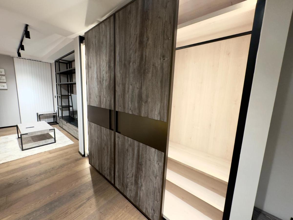 Modern, Stylish Apartment