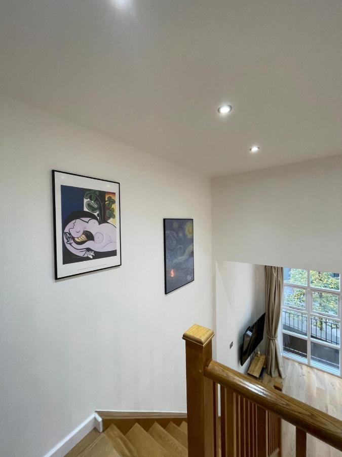 Apartment Stunning 3bd Maisonette Wbalcony - Old Street! *