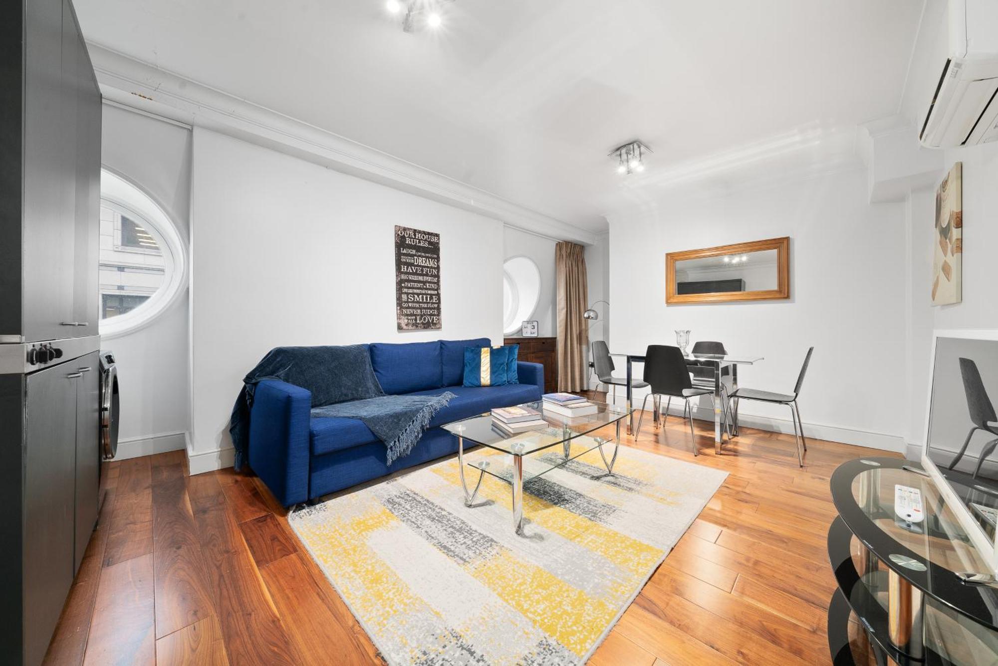 5, 48 Bishopsgate By Living Holiday home *