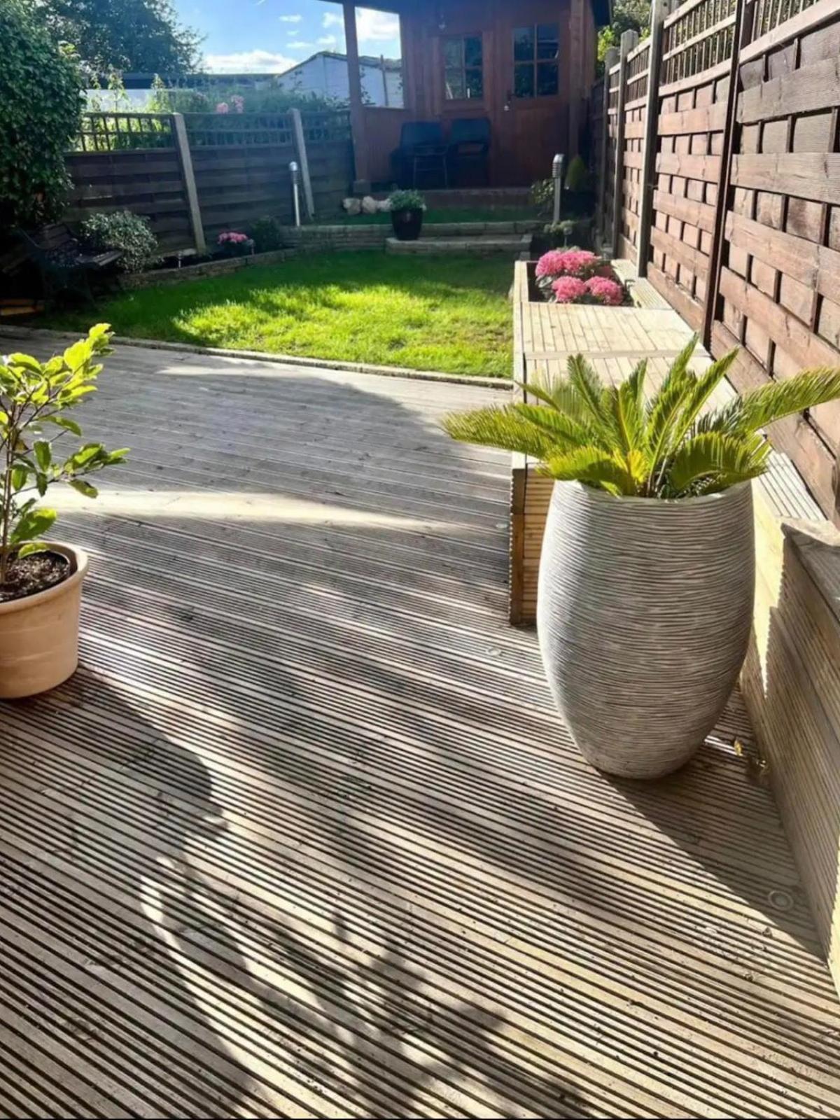 Gorgeous One Bedroom With Jacuzzi Bath Apartment