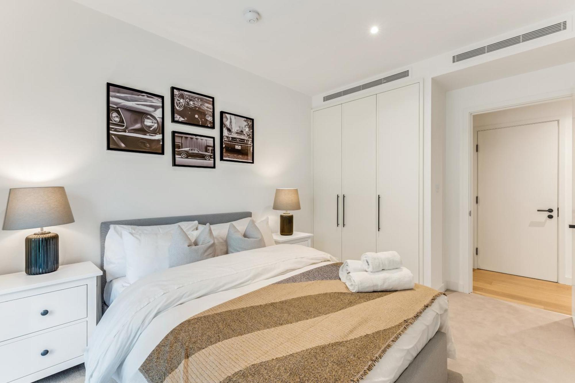 Khayat Homes - The Great Escape - 3 Bed Luxury Apartment London