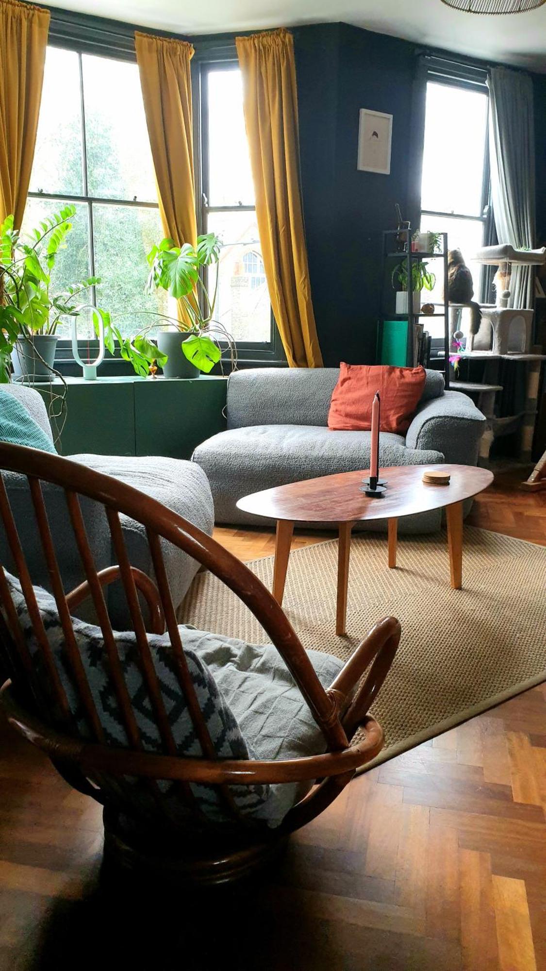 Charming Bedroom In Artist Studio * Londen