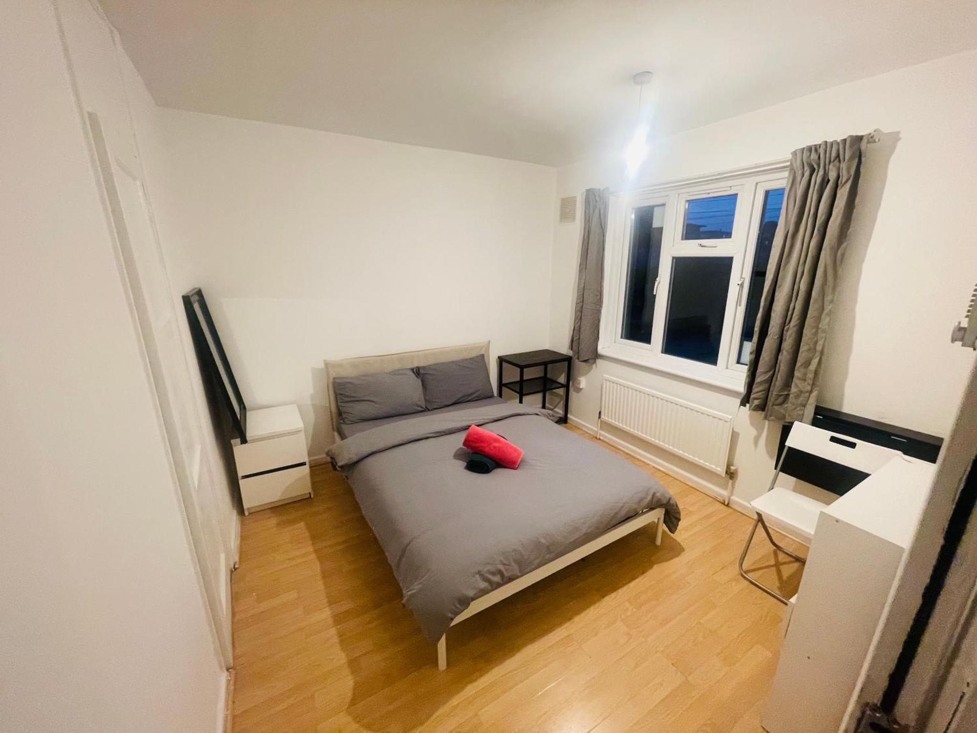 Double Near Canary Wharf 28 Habitación en casa particular Londres