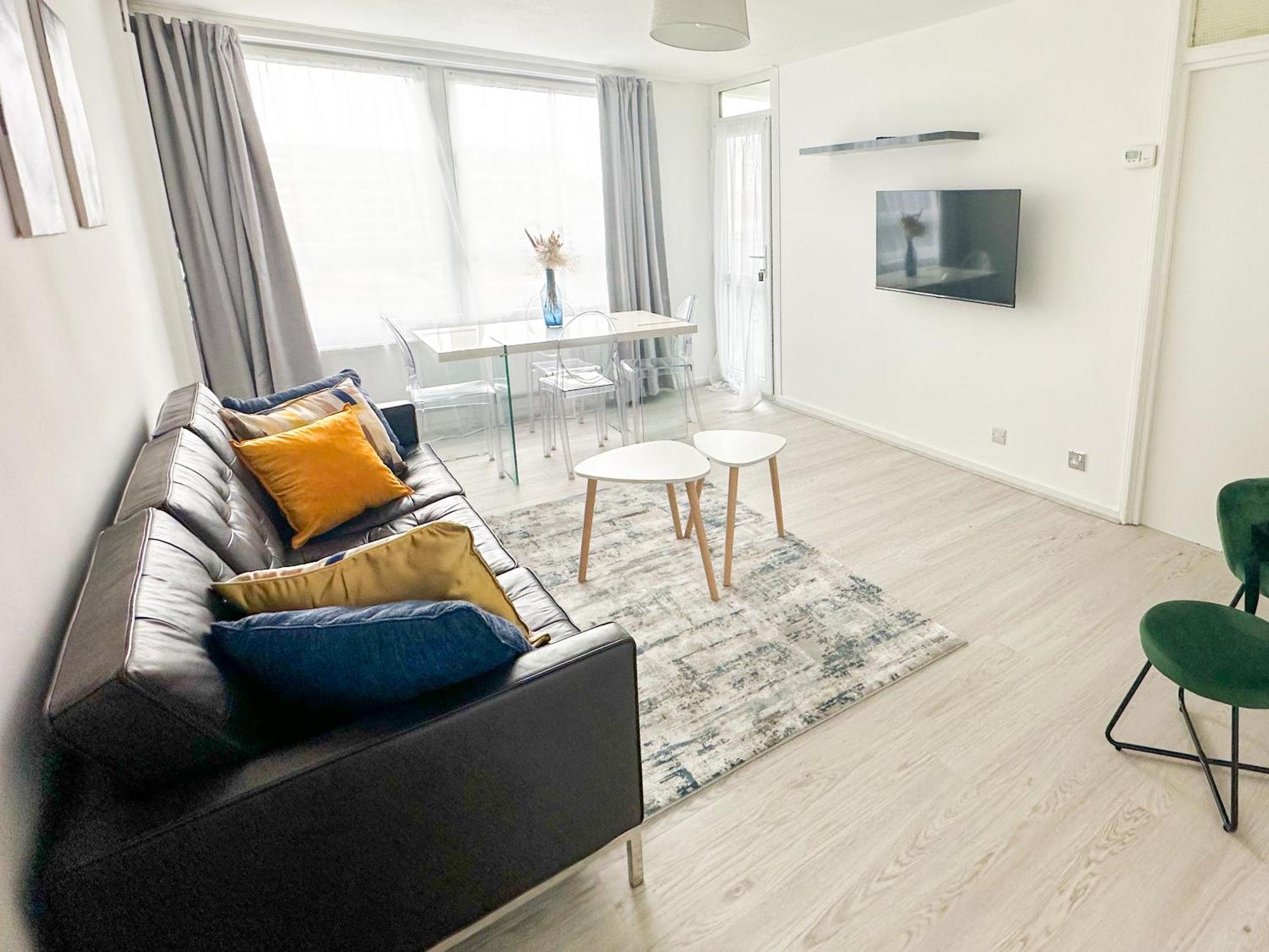 3 Bedroom Flat Haggerston, Hackney, Apartment London