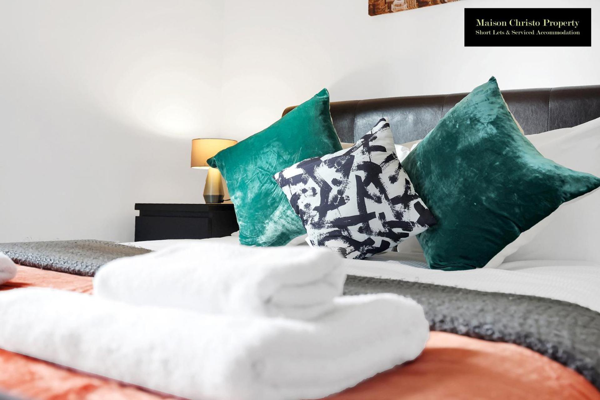Apartment Caraway Heights 2bedroom Sleeps 6 In Canary Wharf, Free Parking, Near Excel, O2 & Airport By Maison Christo Short Lets & Serviced