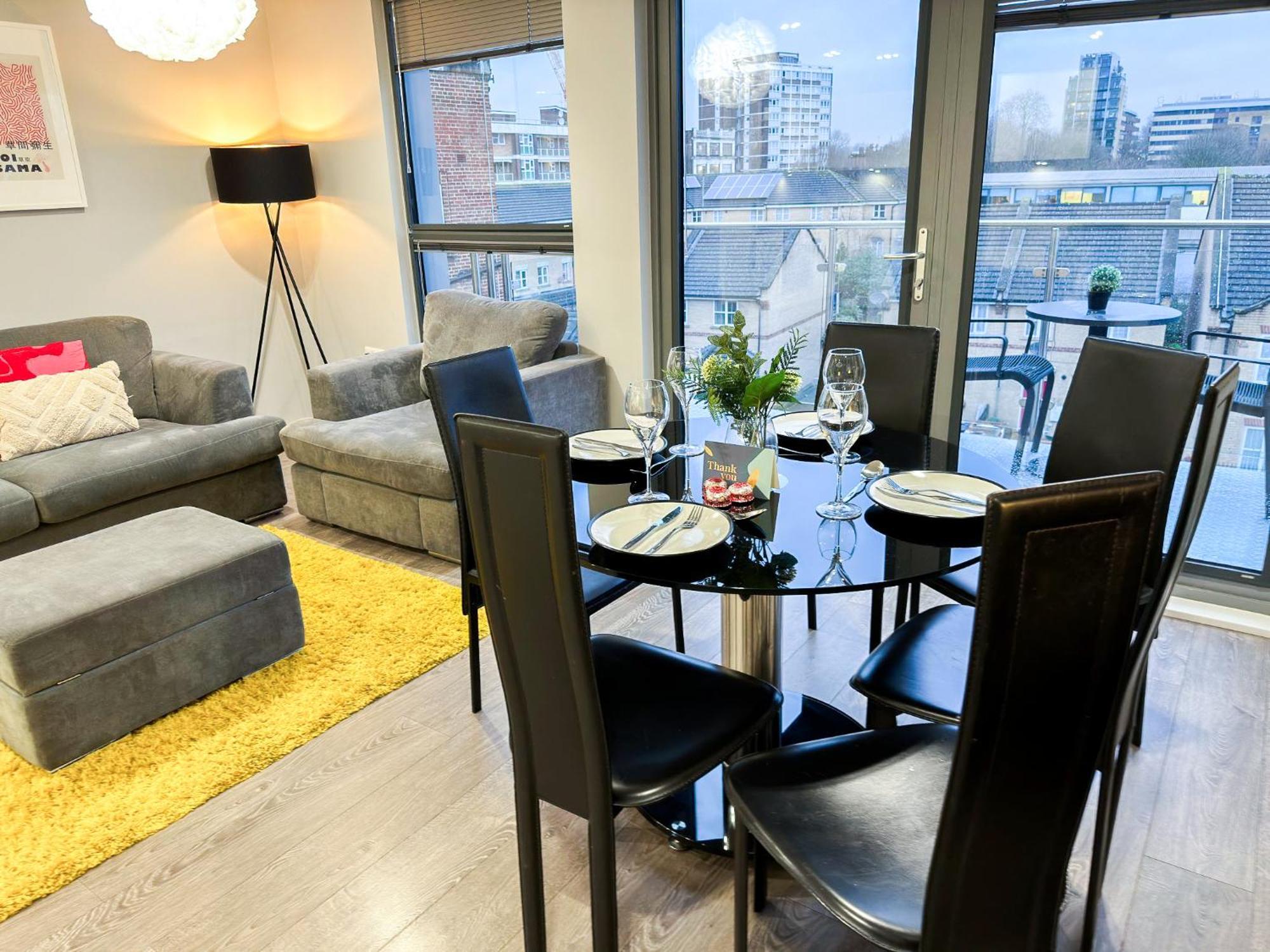 Contemporary With Private Terraces In Shoreditch, Hoxton, Islington * London