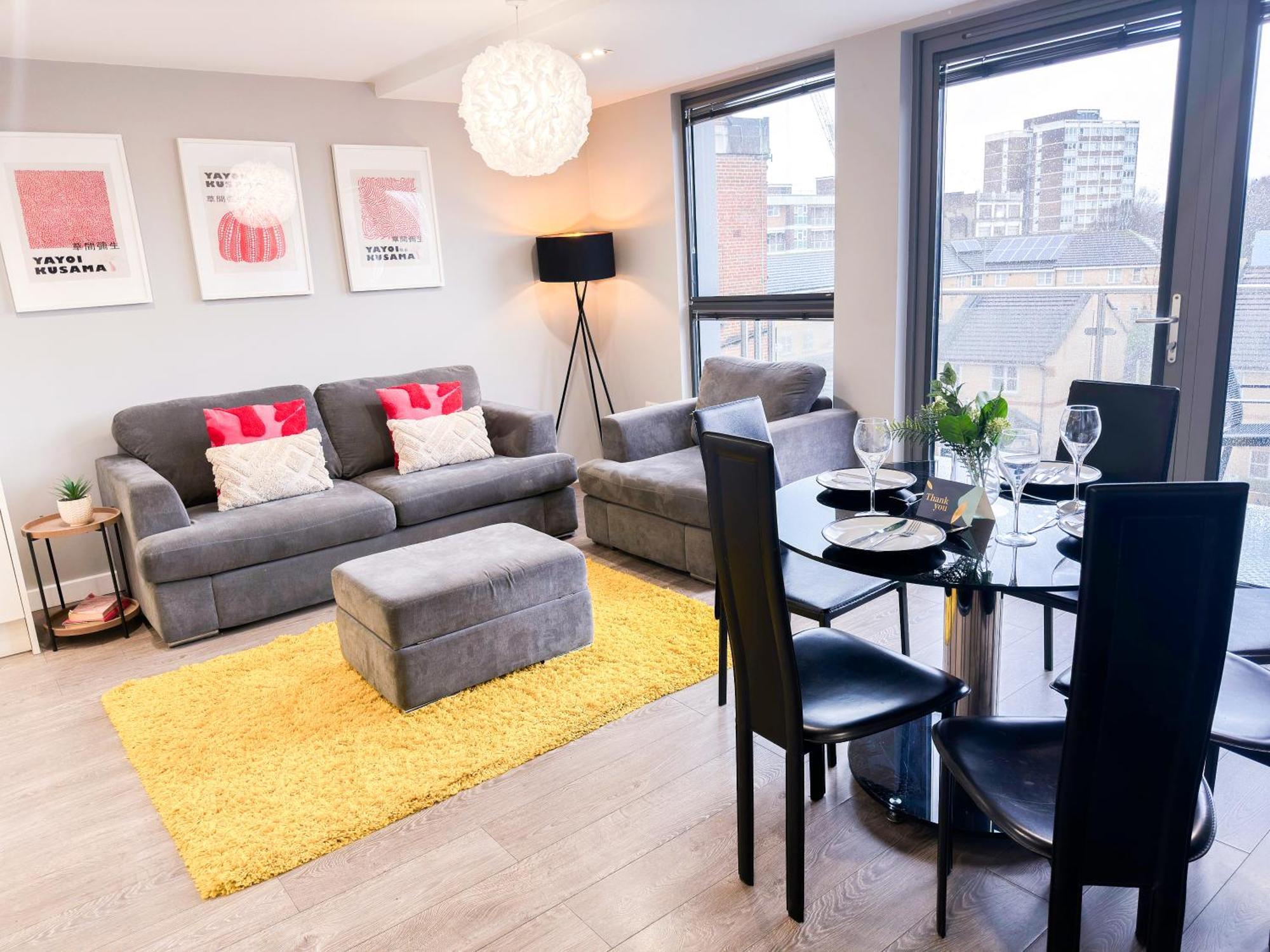 Contemporary With Private Terraces In Shoreditch, Hoxton, Islington Apartment *