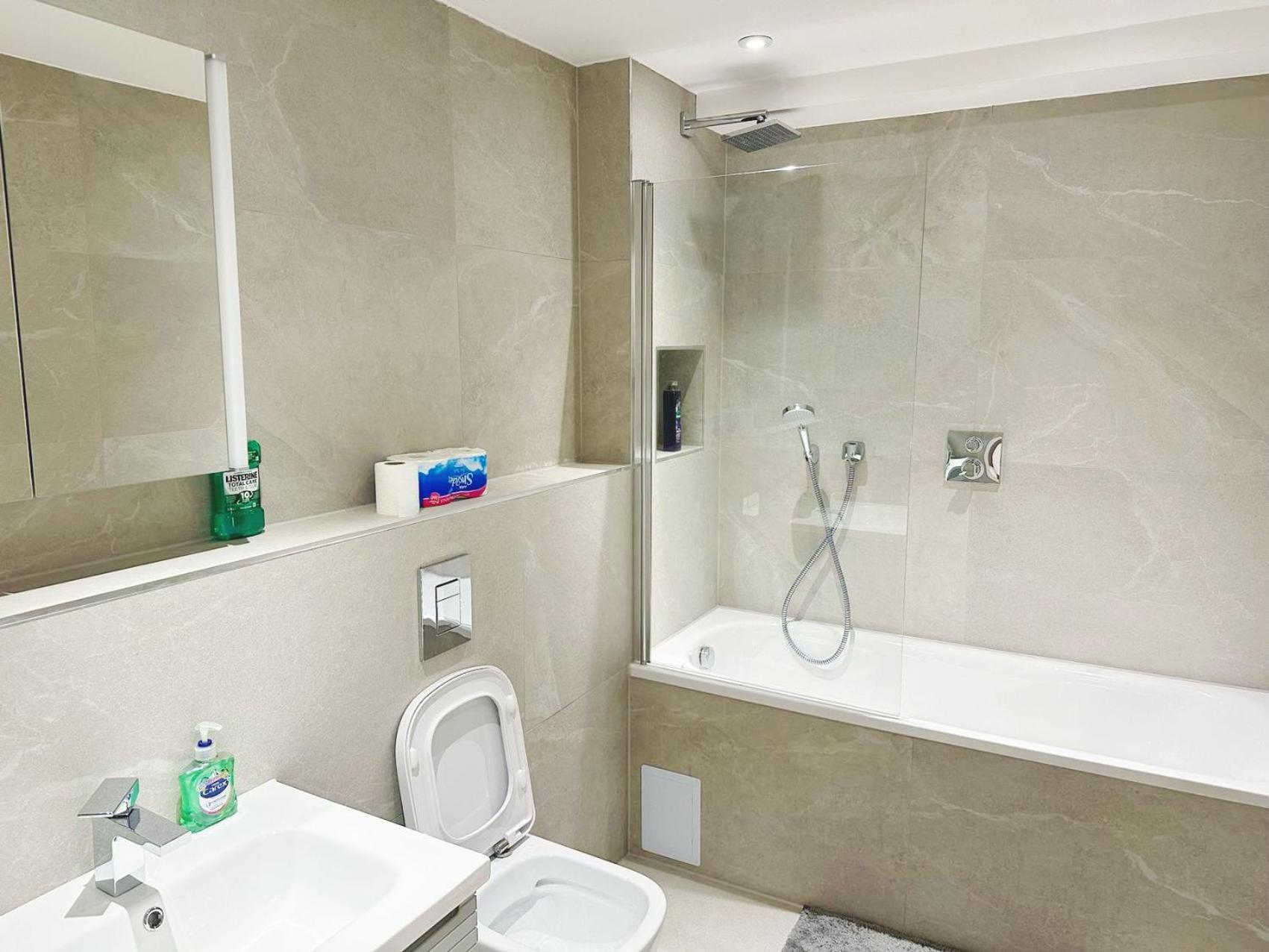 Luxury Modern Flat Near Center Apartamento Londres