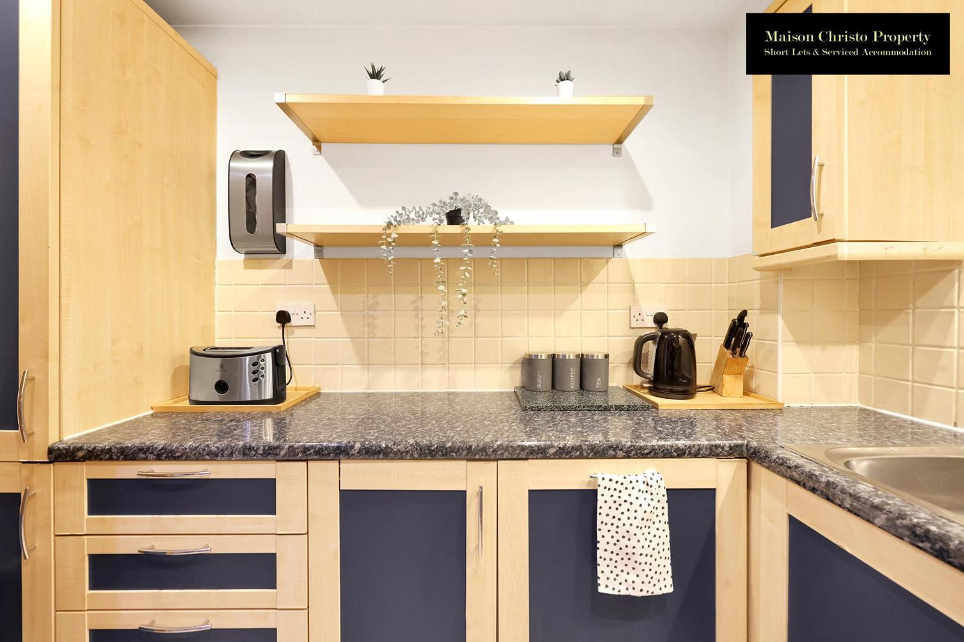 Caraway Heights 2bedroom Sleeps 6 In Canary Wharf, Free Parking, Near Excel, O2 & Airport By Maison Christo Short Lets & Serviced Apartment London