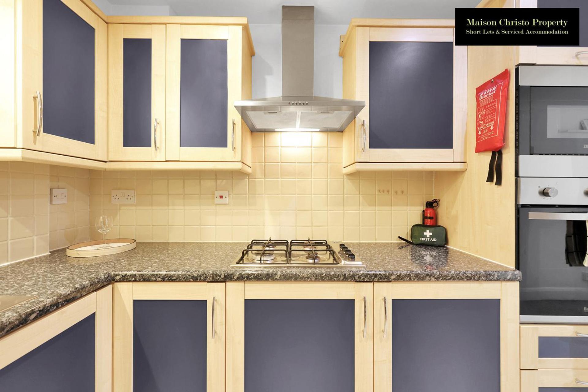 Apartment Caraway Heights 2bedroom Sleeps 6 In Canary Wharf, Free Parking, Near Excel, O2 & Airport By Maison Christo Short Lets & Serviced *