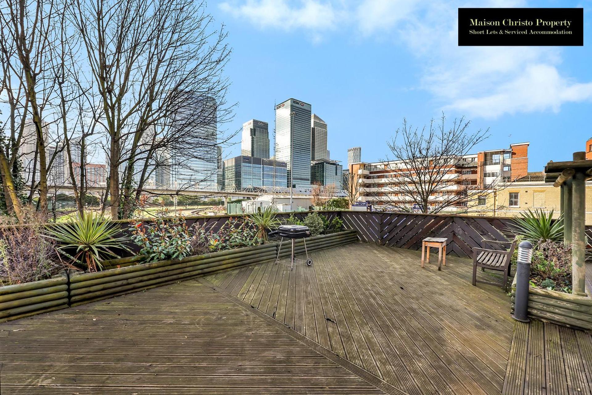 Apartment Caraway Heights 2bedroom Sleeps 6 In Canary Wharf, Free Parking, Near Excel, O2 & Airport By Maison Christo Short Lets & Serviced London