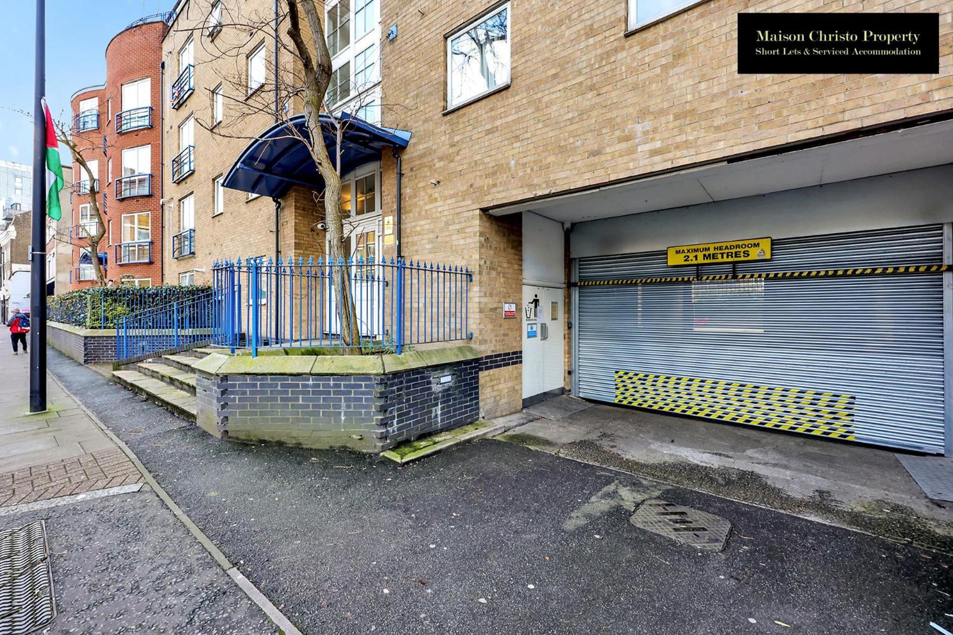 Caraway Heights 2bedroom Sleeps 6 In Canary Wharf, Free Parking, Near Excel, O2 & Airport By Maison Christo Short Lets & Serviced London