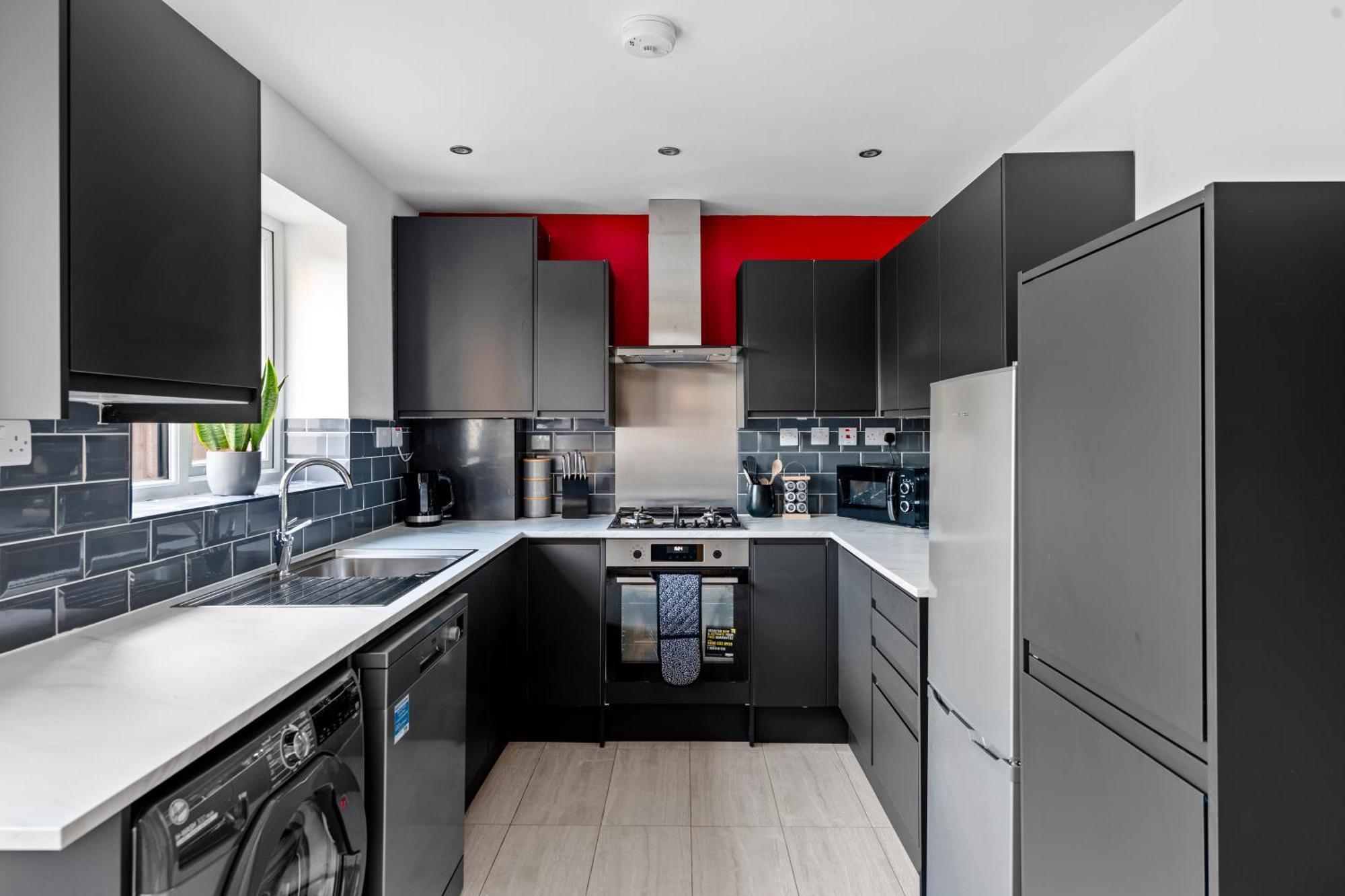 Stylish 2 Bed In East Ham, Close To Excel Apartment London