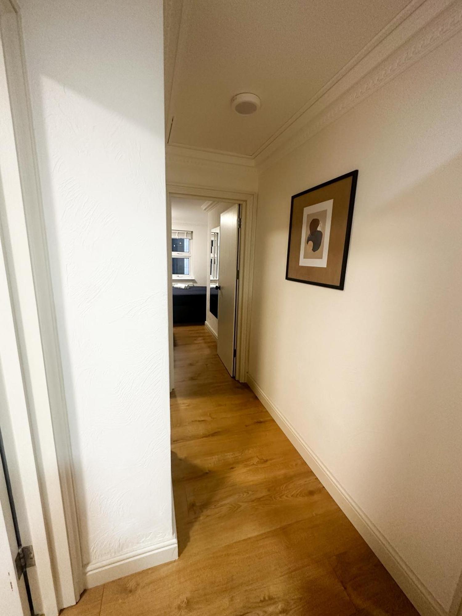 Flat 3 In Aldgate * London