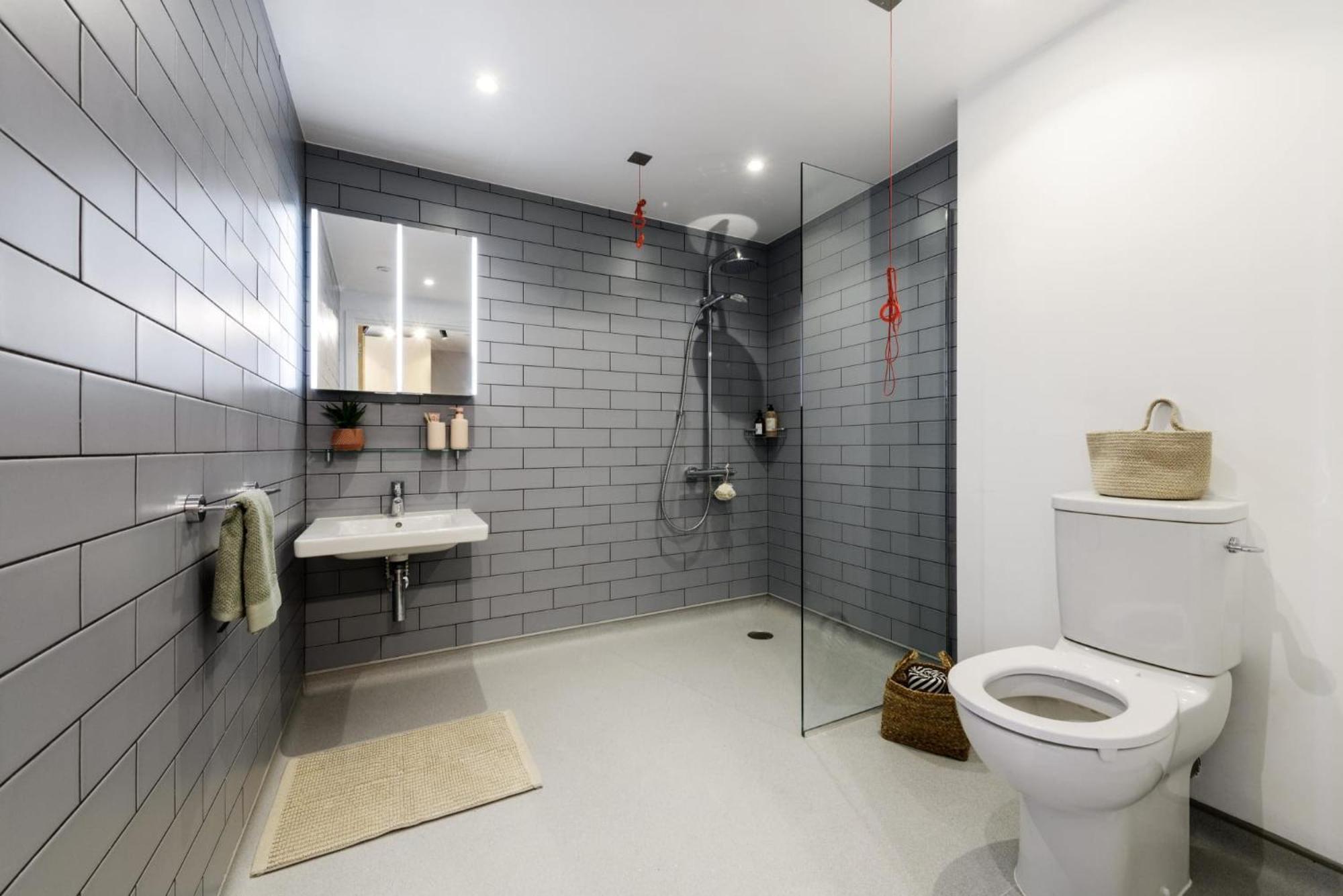 Cosy Living Ensuites At Trendy Wick Park In Apartment