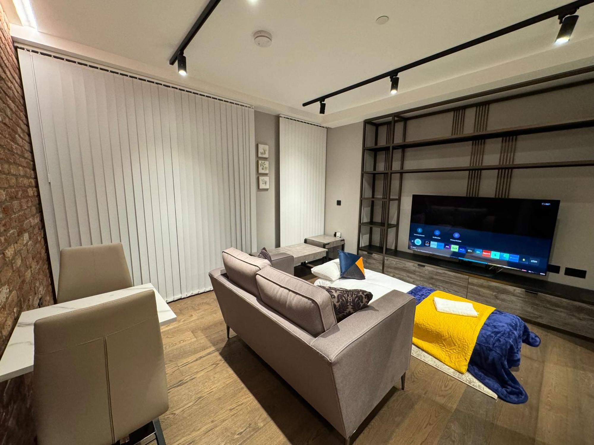 Modern, Stylish Apartment London