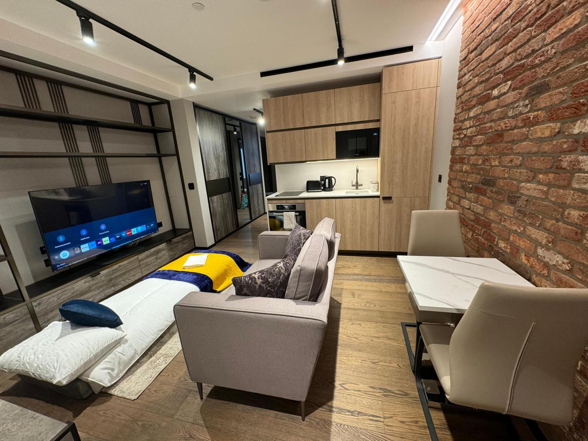 Modern, Stylish Apartment