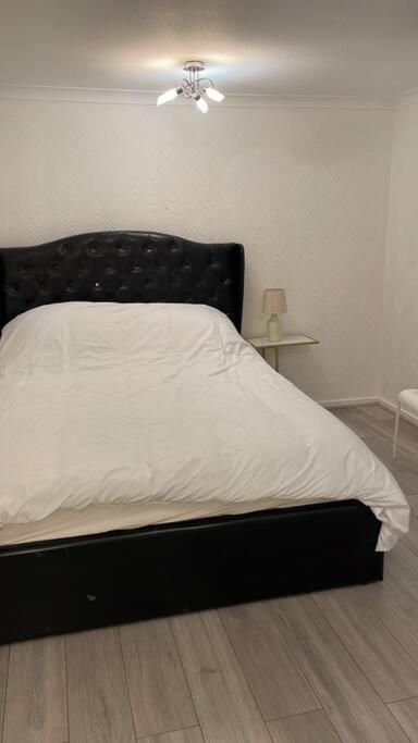 Appartement 2 Bedrooms In Plaistow Near Tube To *