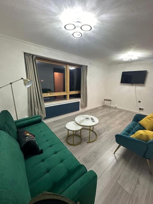 Appartement 2 Bedrooms In Plaistow Near Tube To *