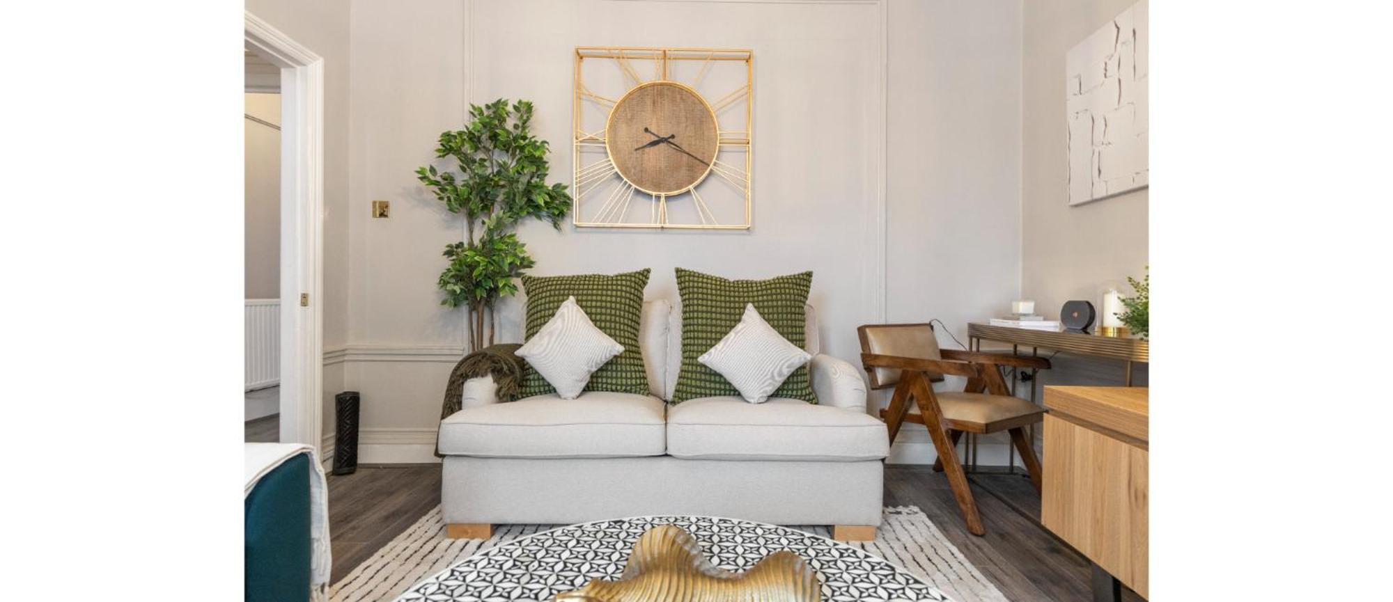 Serenity In The City: 5br In Whitechapel Appartement