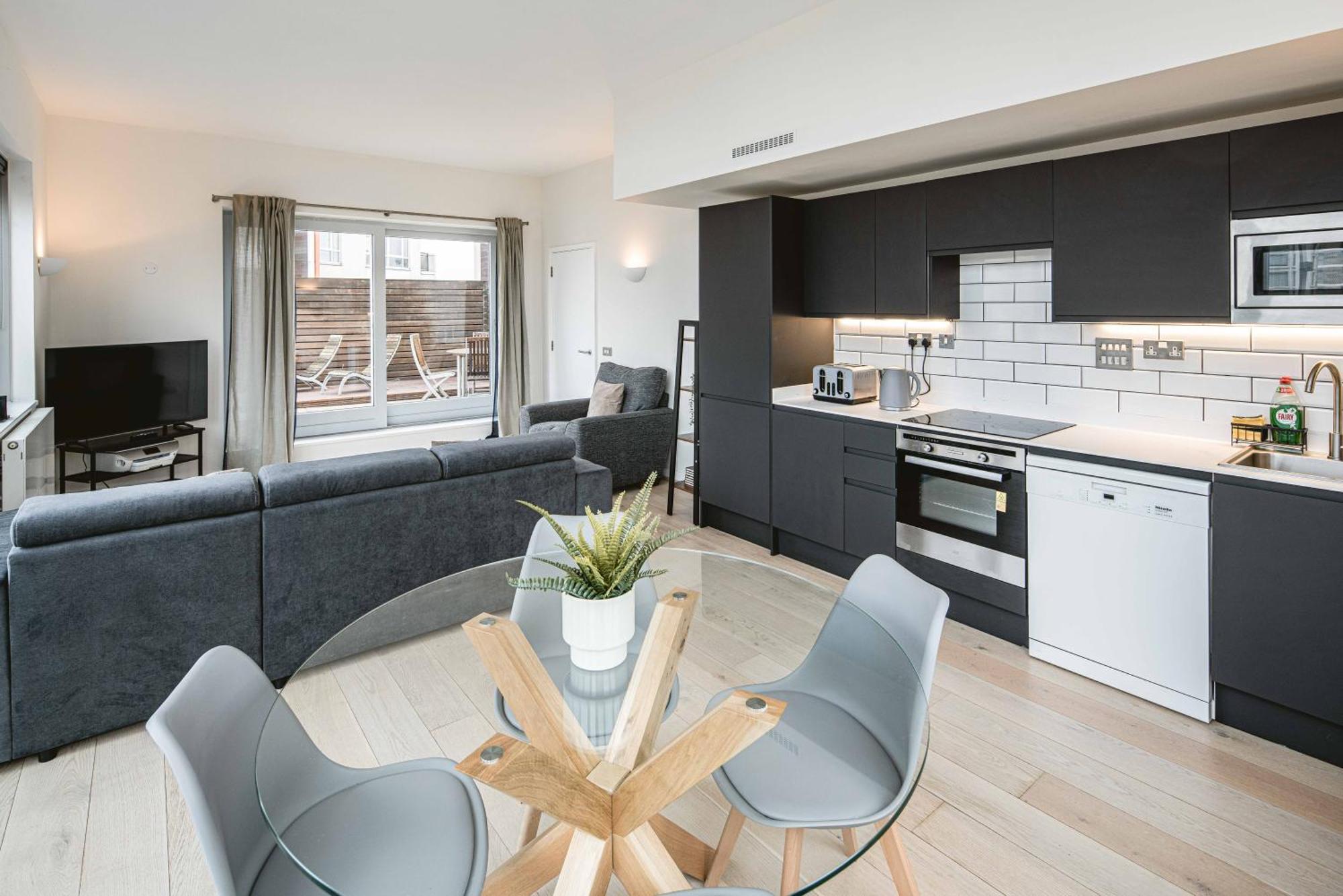Beautiful Penthouse With Private Terrace In Greenwich Peninsula London
