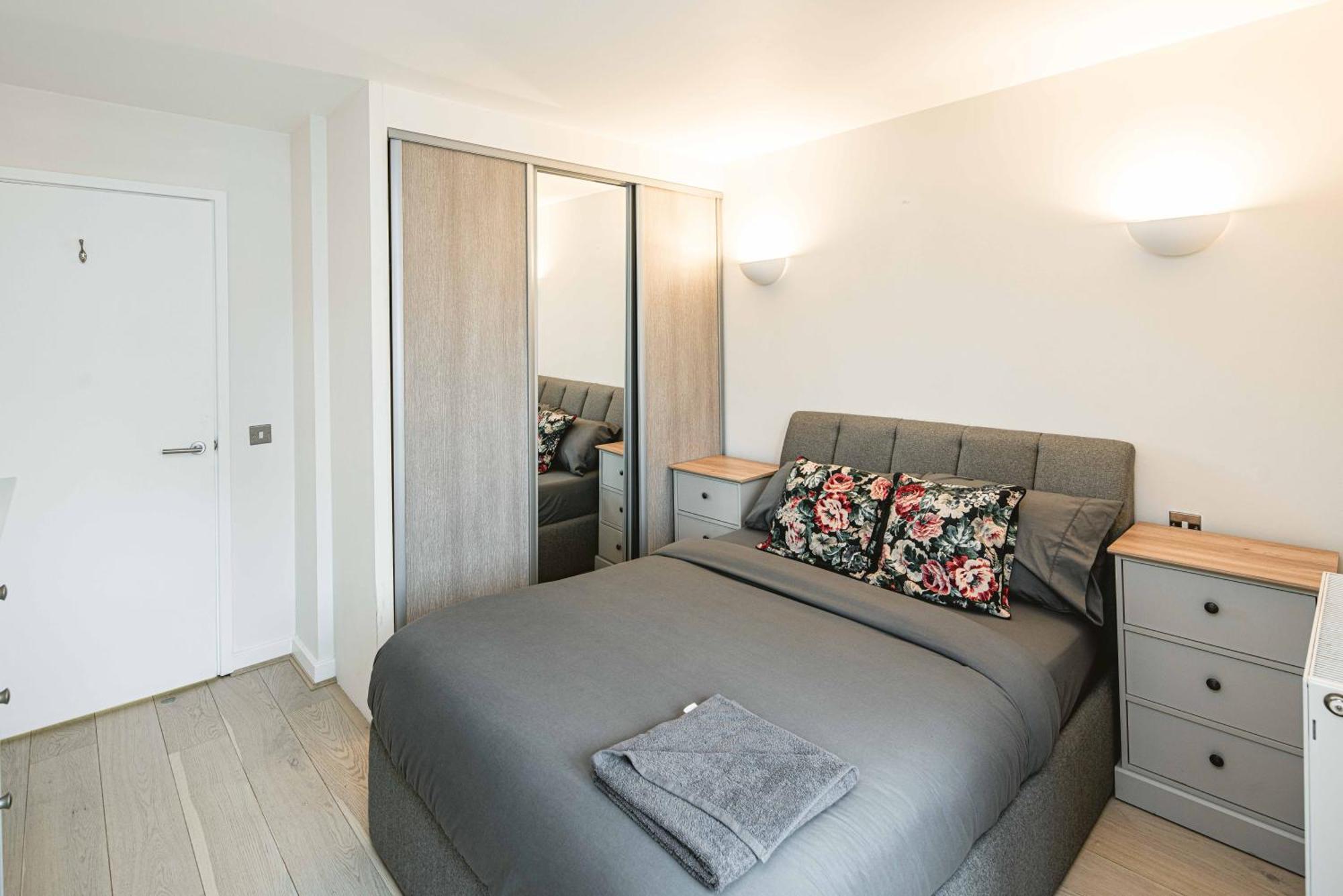 Apartment Beautiful Penthouse With Private Terrace In Greenwich Peninsula