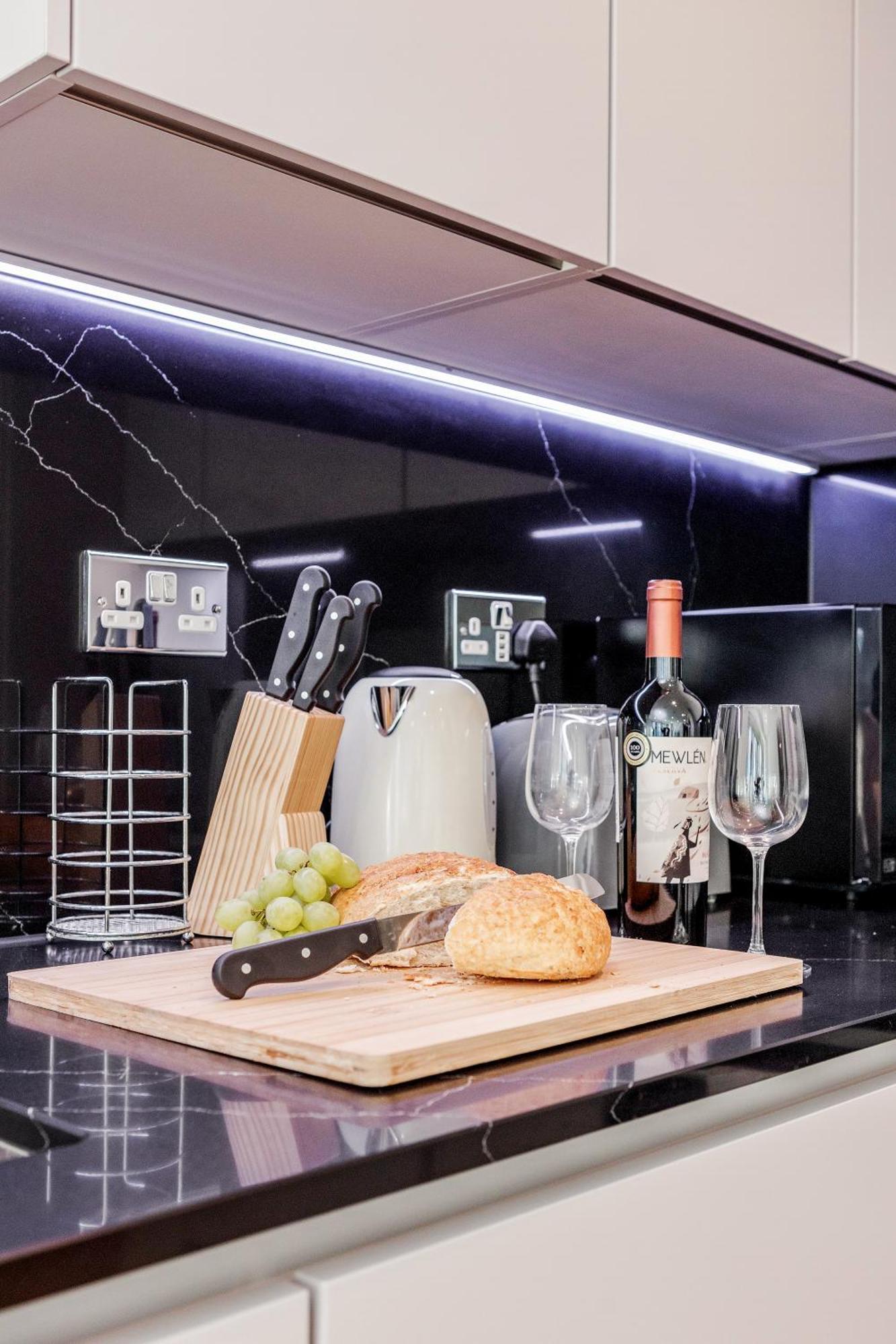 New Riverside Sleeps 5 Easy To Tour