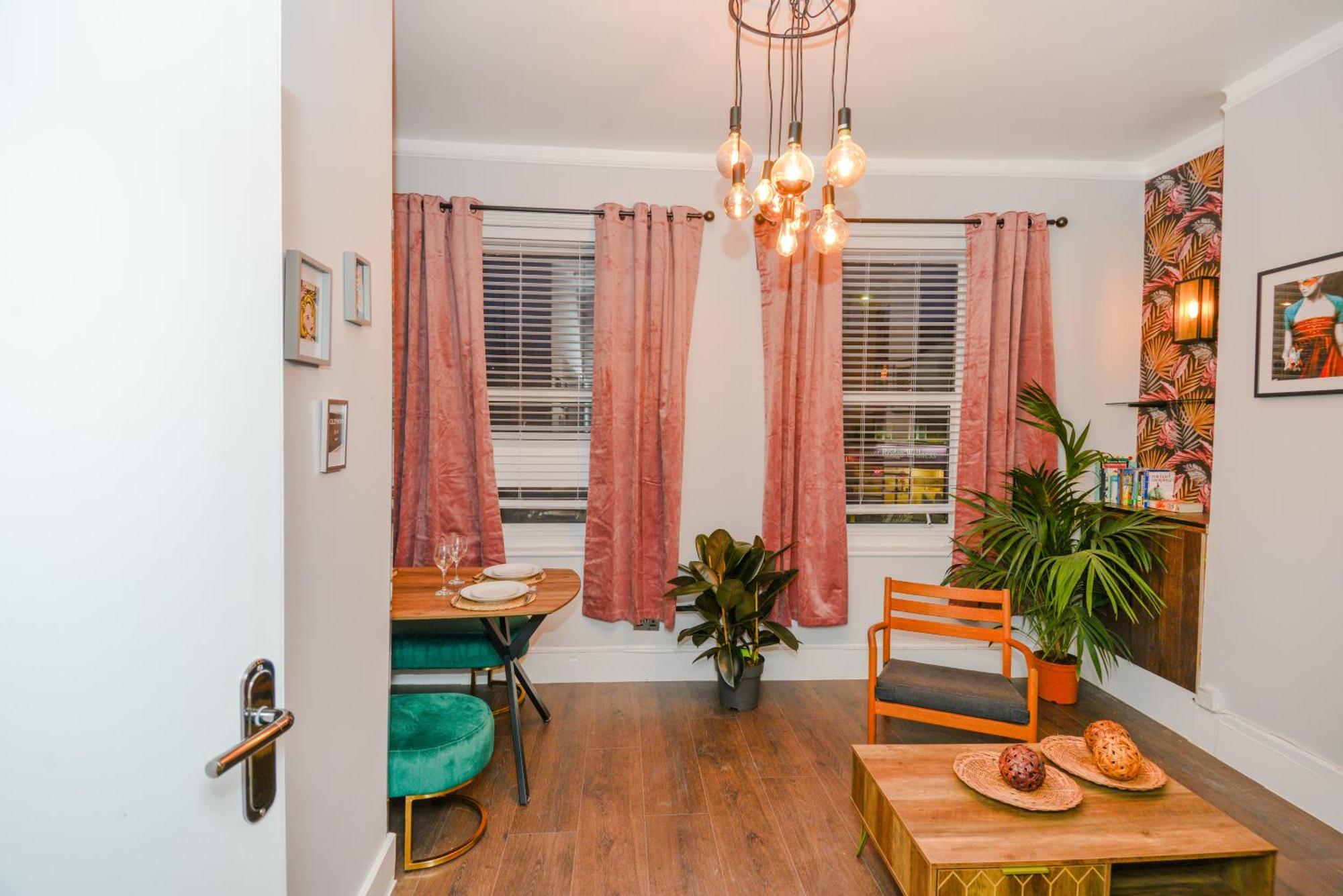 Cosy 1 Bedroom For Small Families *