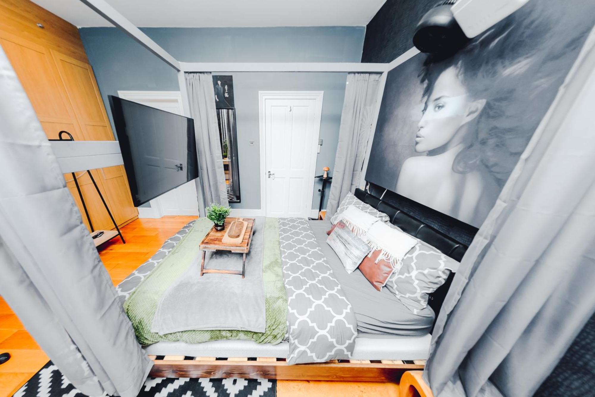 Master En - Townhouse Double With Garden & Hot Tub Accommodatie bij particulieren Londen