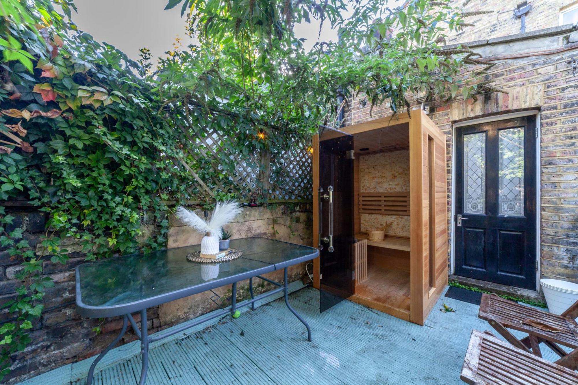 Accommodatie bij particulieren Master En - Townhouse Double With Garden & Hot Tub