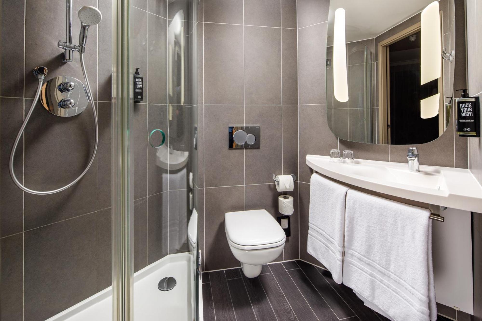 Ibis Canning Town Hotel London