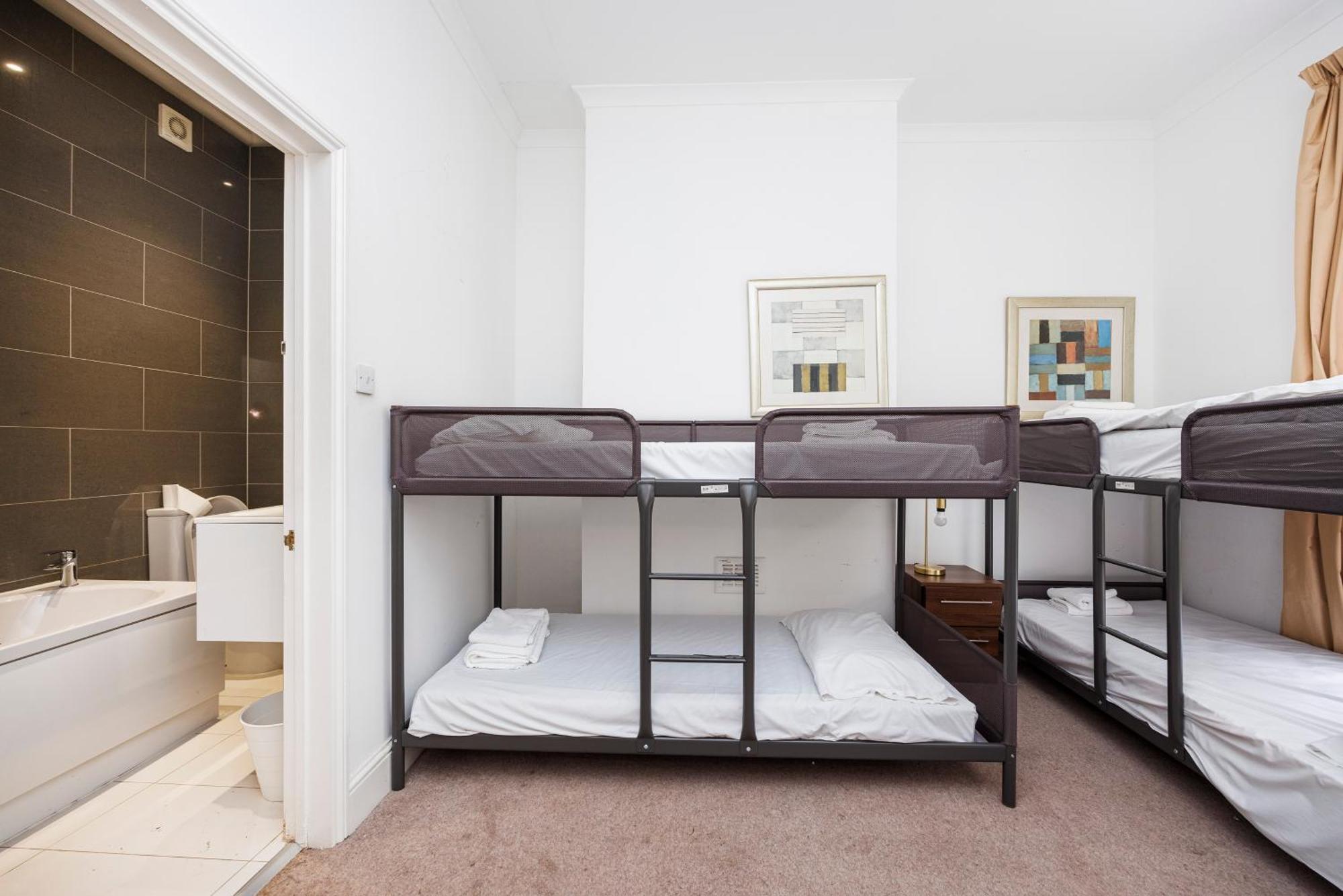 Mansion House With Spacious Close To Excel And Canarywharf Aparthotel *