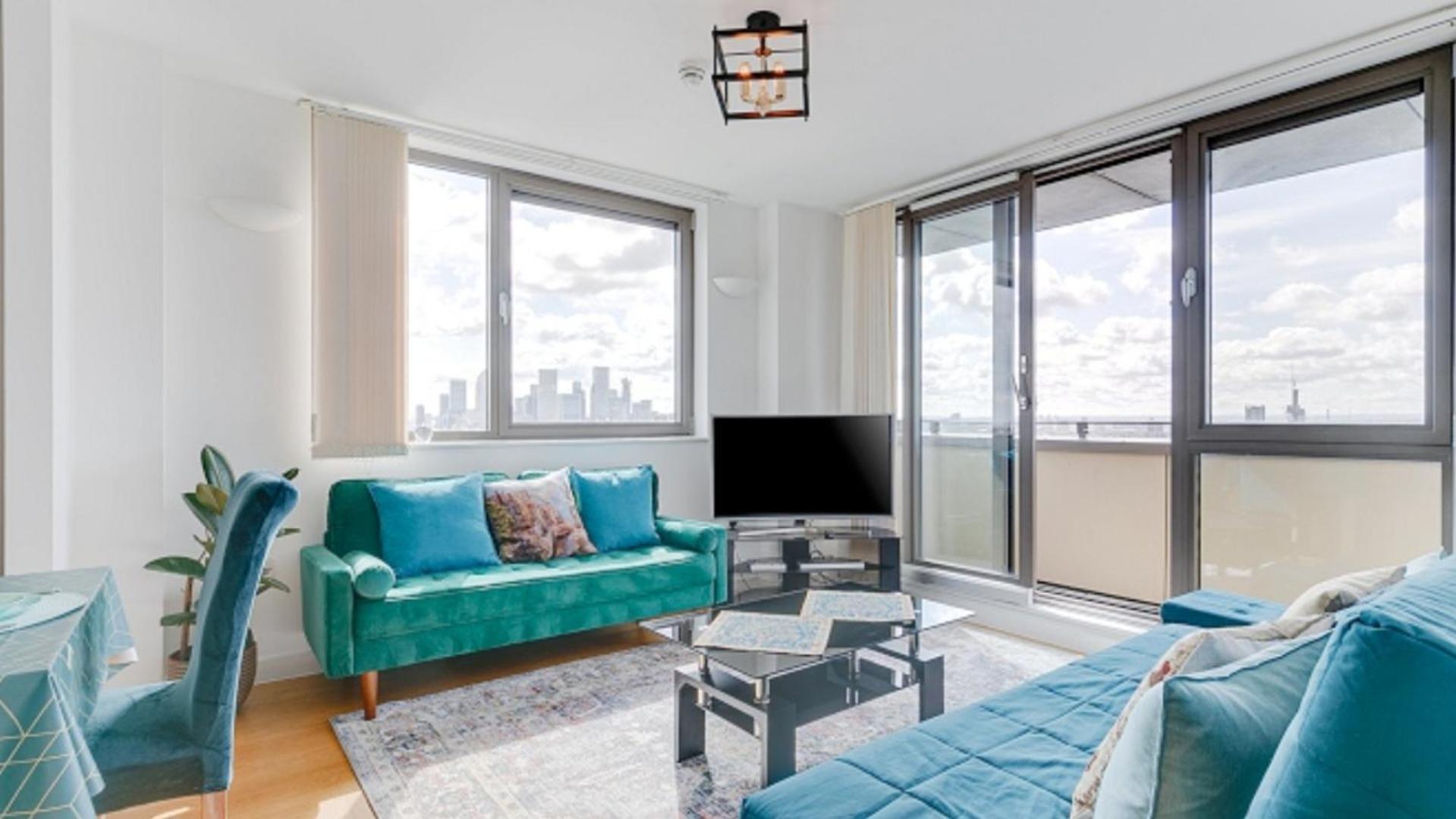 View Short Walk To Tower Bridge, Free Car Parking London