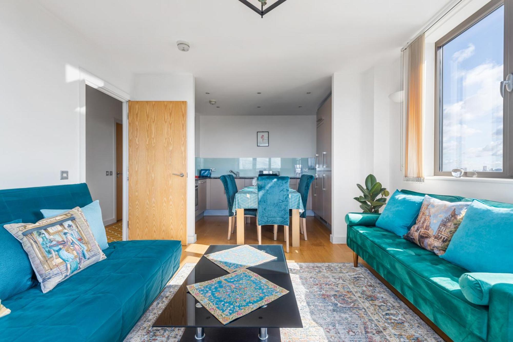 Apartment View Short Walk To Tower Bridge, Free Car Parking