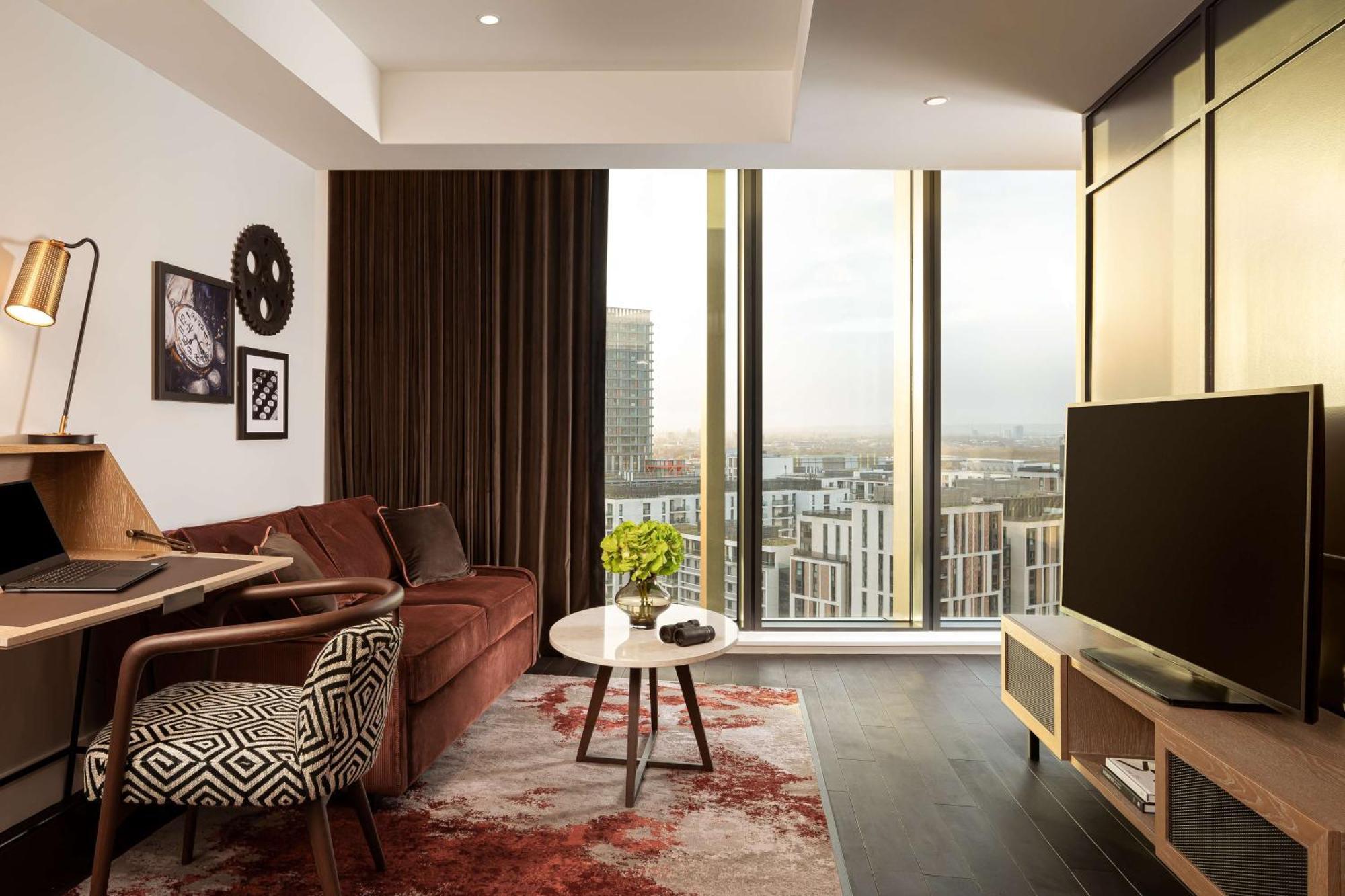 The Gantry London, Curio Collection By Hilton Londen